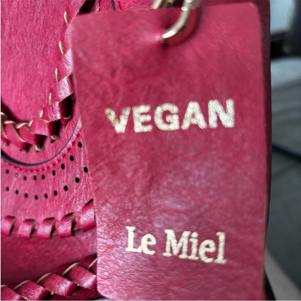 Elegant Red Vegan Leather Satchel with Tassels and Removable Shoulder Strap - Picture 2 of 9